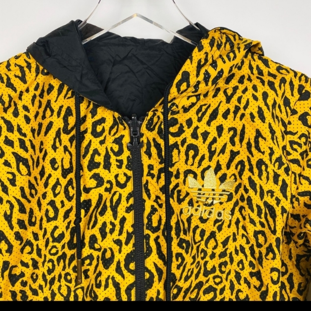 - Vintage⚡️Adidas reversible leopard windbreaker